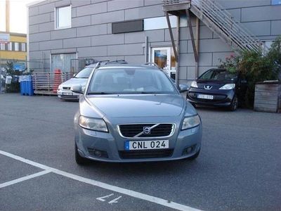 Begagnad Volvo V50 Momentum 136 HK (100 kW) 2008 Kombi