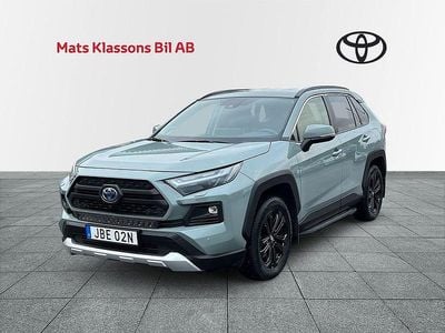 Grön Begagnad 2024 Toyota RAV4 Hybrid SUV | 499 000 kr (Lite dyr)