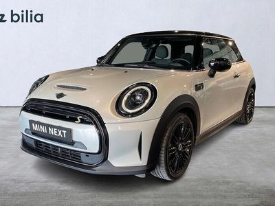 begagnad Mini Cooper SE 32.6 kWh, ESSENTIAL, 184hk 2023 Silver