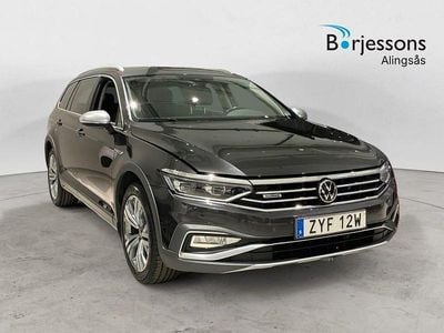 Grå Begagnad 2022 VW Passat Alltrack Kombi | 289 900 kr (Marknadspris)