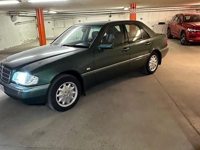 Begagnad Mercedes C180 122 HK (89 kW) 1995