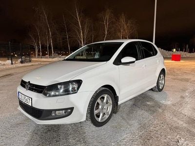 Begagnad VW Polo 90 HK (66 kW) 2013 Vit Halvkombi