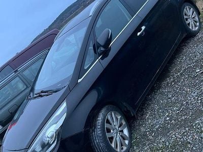 Begagnad Kia Carens 115 HK (84 kW) 2015 Svart Minibuss