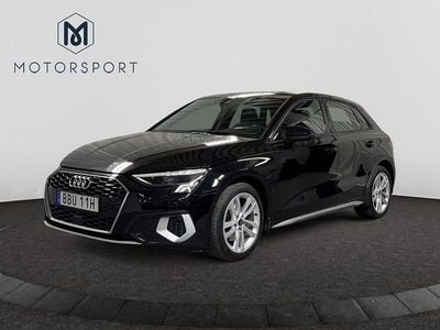 Svart Begagnad 2021 Audi A3 Sportback Advanced Plus Halvkombi | 214 900 kr (Marknadspris)