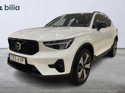 Vit Begagnad 2022 Volvo XC40 Plus SUV | 409 900 kr (Marknadspris)
