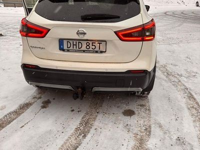 Vit Begagnad 2019 Nissan Qashqai SUV | 154 900 kr (Lite dyr)