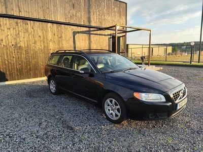 Svart Begagnad 2009 Volvo V70 Momentum Kombi | 42 500 kr (Lite dyr)