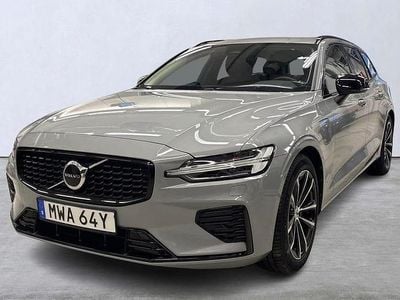 Grå Begagnad 2025 Volvo V60 Plus Kombi | 459 900 kr