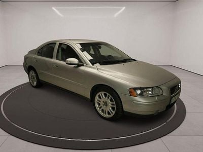 Begagnad Volvo S60 Kinetic 140 HK (102 kW) 2006 Ljusgrå Sedan