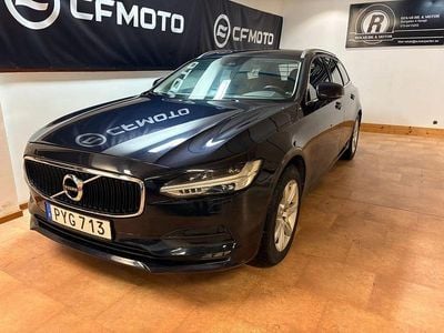 Mörkblå (blå) Begagnad 2017 Volvo V90 Momentum Kombi | 164 900 kr (Marknadspris)
