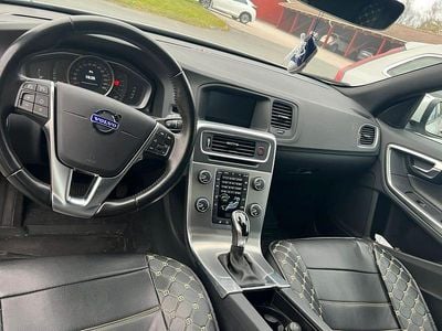Begagnad Volvo V60 152 HK (111 kW) 2018 Vit Kombi