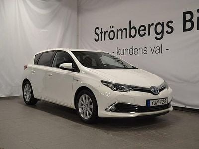 Vit Begagnad 2016 Toyota Auris Hybrid Halvkombi | 159 900 kr (Marknadspris)