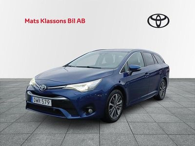 Mörkblå (blå) Begagnad 2016 Toyota Avensis Active Kombi | 139 000 kr (Marknadspris)