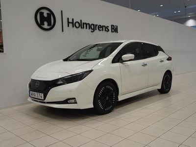 Begagnad Nissan Leaf N-Connecta 110 kW (150 HK) 2022 Vit Halvkombi