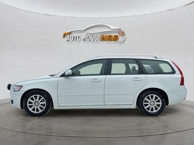 Begagnad Volvo V50 Momentum 116 HK (85 kW) 2012 Vit Kombi