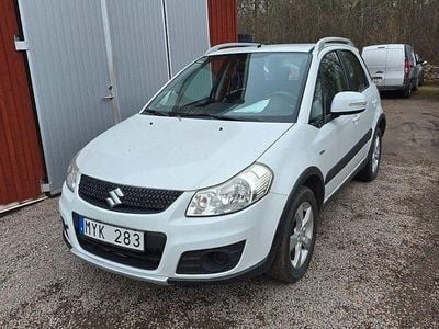Begagnad Suzuki SX4 135 HK (99 kW) 2013 Vit SUV