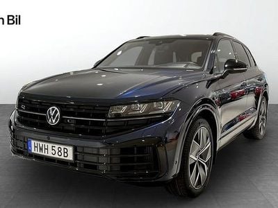 Mörkblå Begagnad 2023 VW Touareg R-line SUV | 779 500 kr (Dyr)