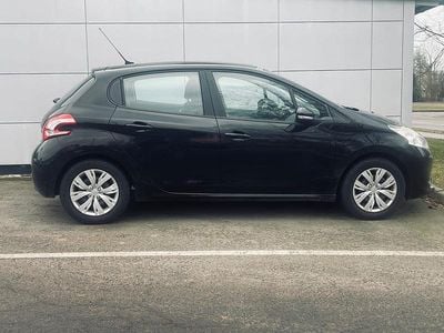 Begagnad Peugeot 208 82 HK (60 kW) 2015 Halvkombi