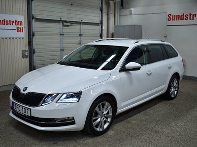 begagnad Skoda Octavia 2.0 TDI Style Värmare Drag DSG Kombi 2020, Personbil