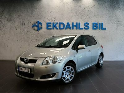 begagnad Toyota Auris 5-dörrar 2.0 D-4D*Nyservad*dragkrok* 126hk