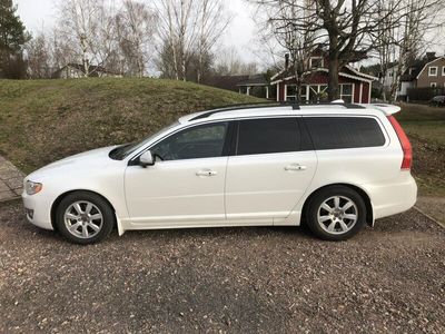 begagnad Volvo V70 D5 -14 momenten