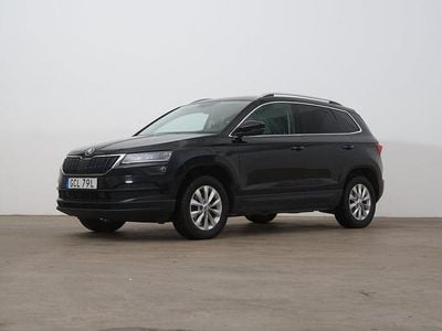 Svart Begagnad 2021 Skoda Karoq SUV | 269 000 kr (Marknadspris)