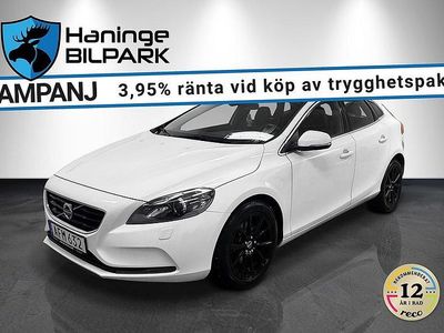 Vit Begagnad 2015 Volvo V40 Halvkombi | 139 995 kr (Marknadspris)