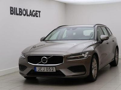 Grå Begagnad 2018 Volvo V60 Momentum Kombi | 239 500 kr (Marknadspris)