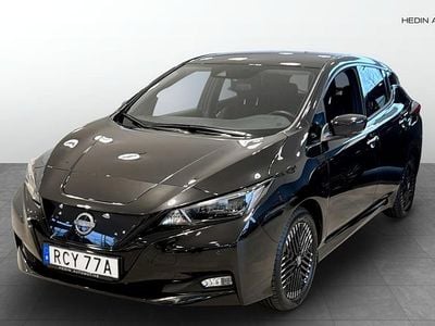 Begagnad Nissan Leaf N-Connecta 110 kW (150 HK) 2023 Svart Halvkombi