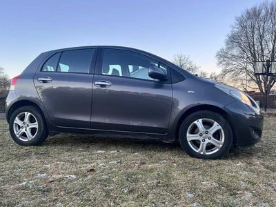 Begagnad 2011 Toyota Yaris Halvkombi | 39 900 kr (Marknadspris)