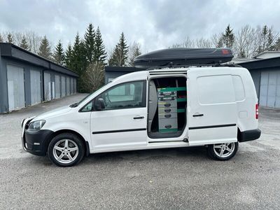 begagnad VW Caddy Maxi 2.0TDI 4Motion DSG 140hk INRED+Värmare