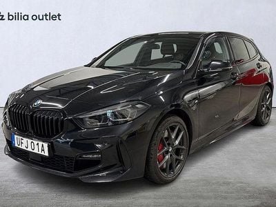 Svart Begagnad 2022 BMW 118 M Sport Halvkombi | 299 900 kr (Dyr)