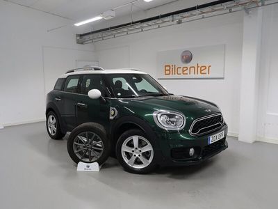 begagnad Mini Cooper Countryman SE ALL4 Pepper Plug-In Hybrid V-Däck ingår Navi-HeadUp 2018, Halvkombi