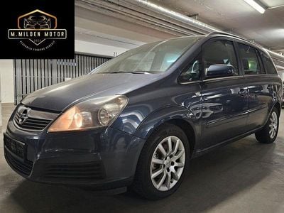 Grå Begagnad 2007 Opel Zafira Minibuss | 54 900 kr