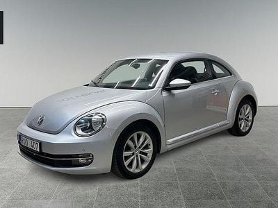 Begagnad VW Beetle 105 HK (77 kW) 2011 Silver Halvkombi