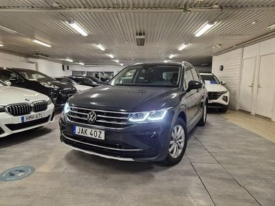 Grå Begagnad 2023 VW Tiguan SUV | 309 900 kr (Superpris)