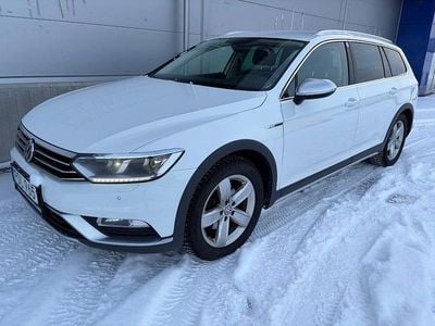 Begagnad VW Passat Alltrack 190 HK (139 kW) 2017 Vit Kombi