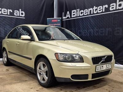 Ljusgrön Begagnad 2004 Volvo S40 Sedan | 39 900 kr (Marknadspris)