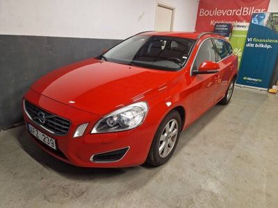 begagnad Volvo V60 D2 Momentum Välservad En ägare 115hk