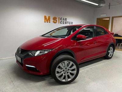 Begagnad Honda Civic Sport 141 HK (103 kW) 2013 Röd Halvkombi