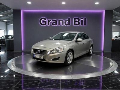 Begagnad Volvo S60 Momentum 180 HK (132 kW) 2012 Brun Sedan