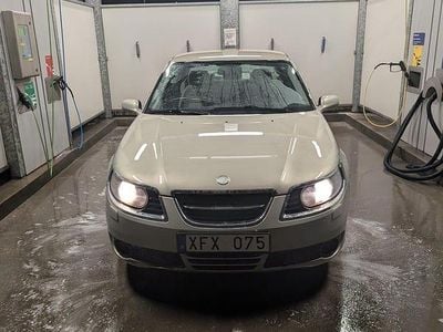 Grågul Begagnad 2006 Saab 9-5 Sedan | 13 000 kr (Superpris)