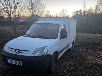 Begagnad Peugeot Partner 90 HK (66 kW) 2006 Minibuss