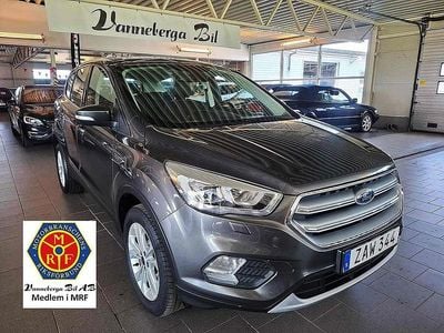 Begagnad Ford Kuga Titanium 150 HK (110 kW) 2017 Grå SUV
