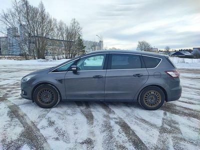 Begagnad Ford S-MAX Business Edition 180 HK (132 kW) 2017 Minibuss