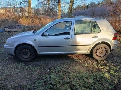 Begagnad 2001 VW Golf IV Halvkombi | 13 000 kr (Dyr)