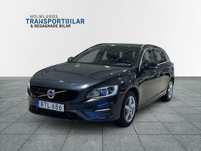Grå Begagnad 2018 Volvo V60 R-Design Kombi | 179 900 kr (Marknadspris)
