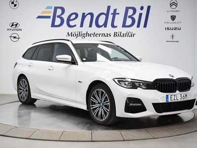 begagnad BMW 328 330e xDrive Touring M Sport Dragkrok Navigation HiFi 2022, Kombi