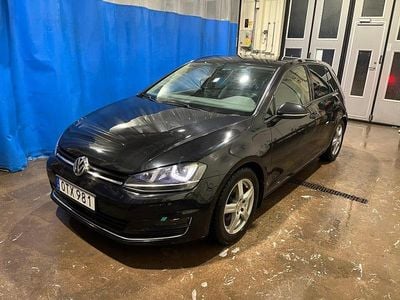 Mettalic Begagnad 2015 VW Golf VII Halvkombi | 119 000 kr (Bra pris)
