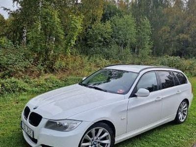 Begagnad BMW 318 143 HK (105 kW) 2011 Kombi